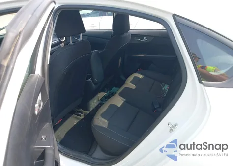 2020 Kia Forte Lxs z USA, uszkodzony, nr VIN 3KPF24AD5LE151019